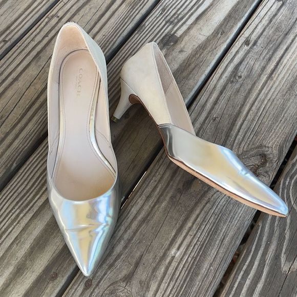 COACH 'Chambers' Pump - Picture 1 of 14